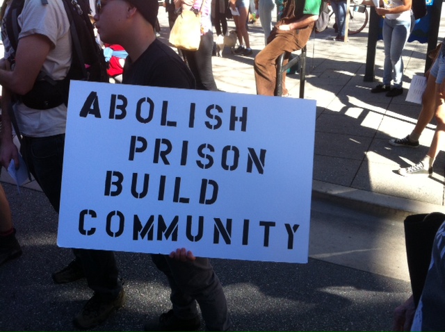 Cages-Kill-Freedom-Rally-Abolish-prison-build-community-Santa-Cruz-012415-by-Scott-Nelson