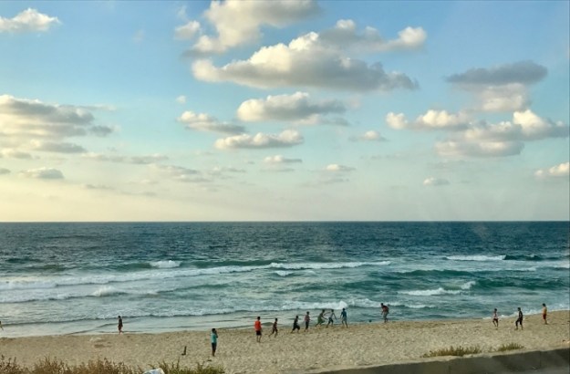 Gaza soccer on the beach_0